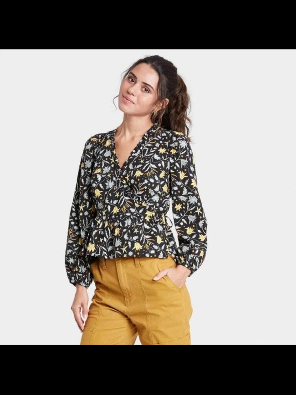 Universal Thread Floral Wrap Tie Top M